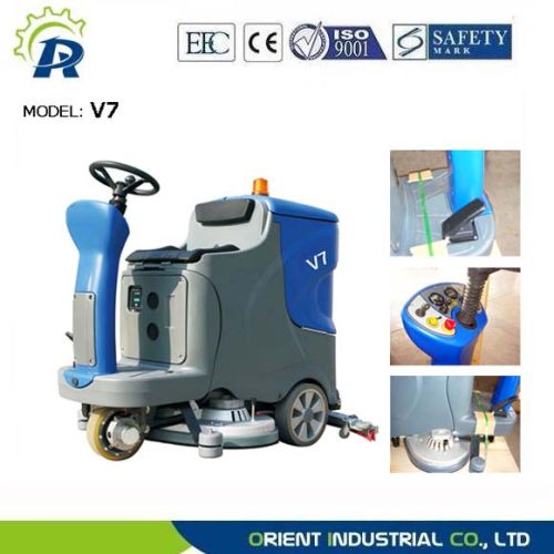 Driving Floor Scrubber