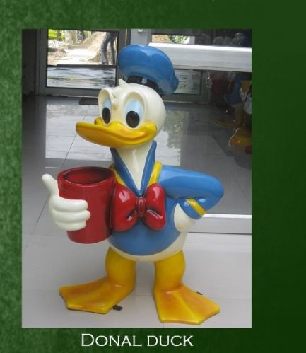 Polished Ceramic Donald Duck Sculpture, For Garden, Gifting, Packaging Type : Carton Box, Thermocol Box
