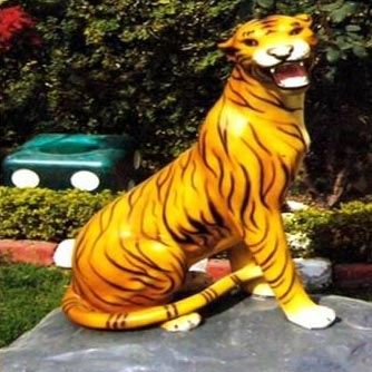 Polished Clay Tiger Sculpture, For Garden, Gifting, Home, Style : Antique