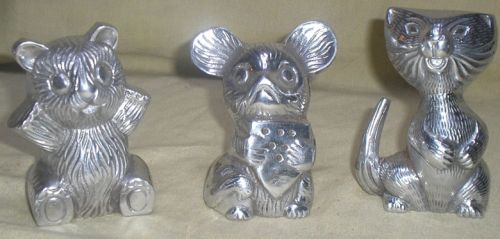 Aluminium Cat Sculptures - Item Code : 3039