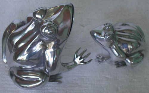 Aluminium Frog Sculpture - Item Code : 3193