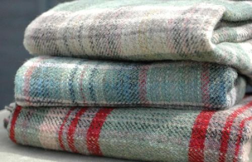 Woollen Blankets, Size : 150cm By 230cm