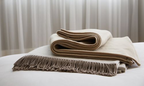 Blankets, Pattern : Plain