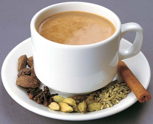 Masala Tea, Ingredients : Black Tea, Ginger, Tulsi, Bayleaf, Clove, Cardamom, Fennel Seeds