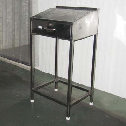 SS Supervisor Writing Tables, For Offices, Industries, Etc.