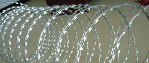 Straight Line Razor Wire Fence
