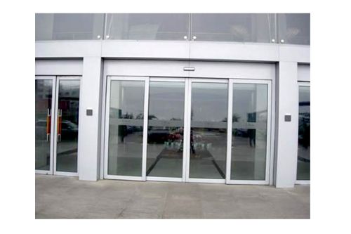 Polished Aluminium Sliding Glass Doors, For Hotel, Office, Restaurant, Home Etc., Pattern : Plain