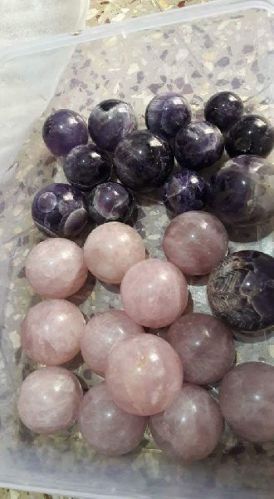 Polished Ball Agate Stone, Shape : Natural