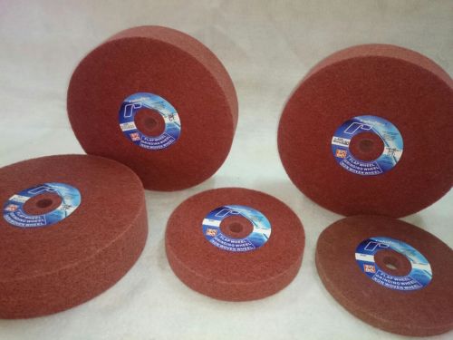 Round Non Woven Buffing Wheel, For Material Finishing, Certificate : CE Certified