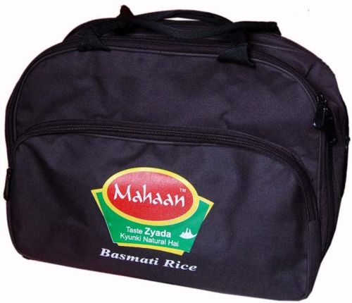 Polyester Plain Travel Bag, Feature : Comfortable, Easily Washable, Impeccable Finish