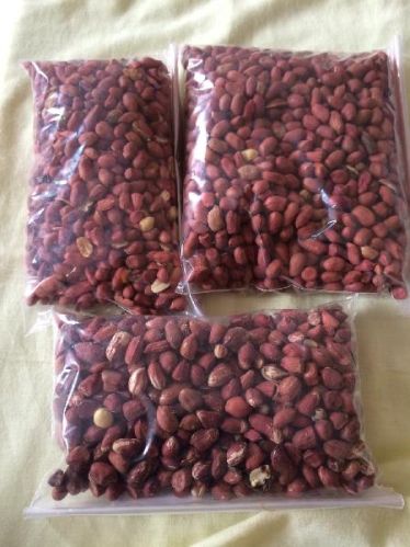 Groundnut, Origin : Harvested From Peanut Plants