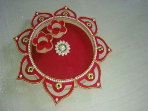 Velvet Wooden Pooja Thali, Color : Red, Blue