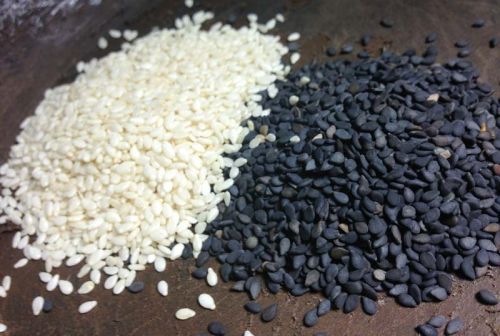 Common sesame seeds 6%, Packaging Type : Bags
