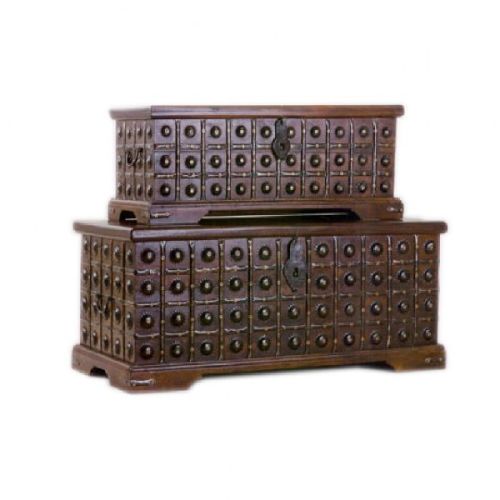 Trunks With Big Rivets