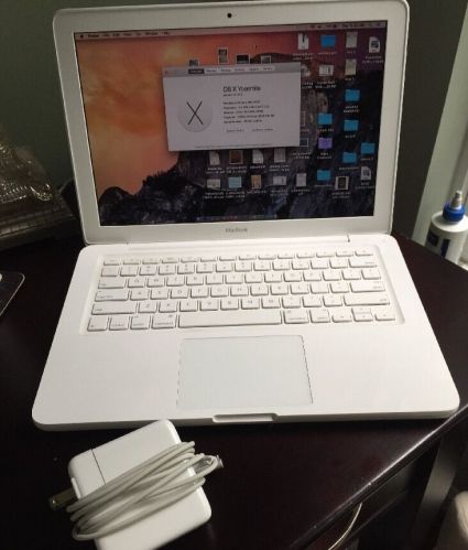Apple Mackbook Pro Laptop