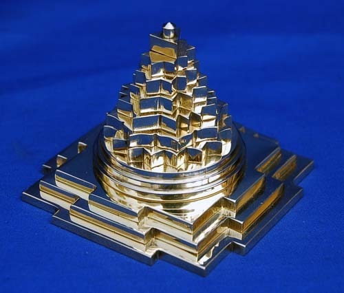 Brass Maha Meru Shree Yantra, Color : Golden, Brand Name : Piru