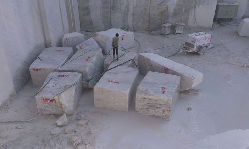 Nistula Rough White Marble Blocks