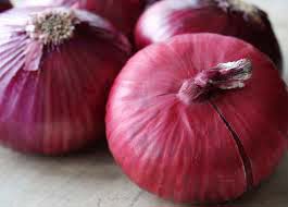 Red onion, Shape : Round