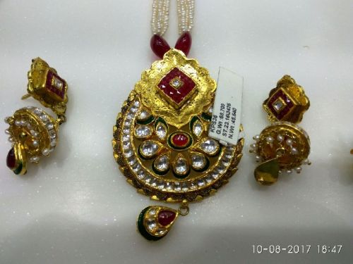 Kundan Pendants