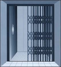 Manual Door Elevator