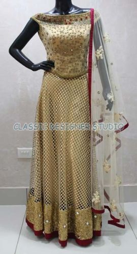 Designer lehenga choli, Design : Embroidery