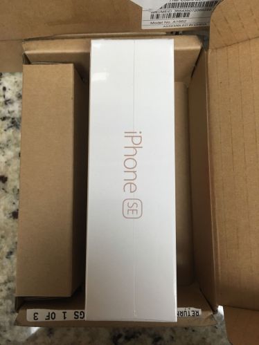 Apple iPhone SE 64gb Rose Gold Factory Unlocked