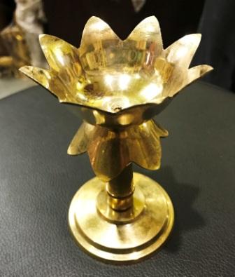 Brass Foldable Lotus Diyas, For Gift, Religious, Corporate Gifting, Feature : Gujarat