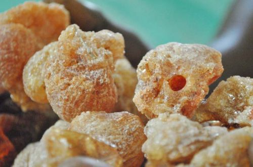 Gum Arabic, Moisture : Less Than 30%