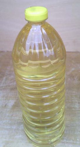 Refined Soybean Oil, Colour Lovibond 5 1/4 : Max 20