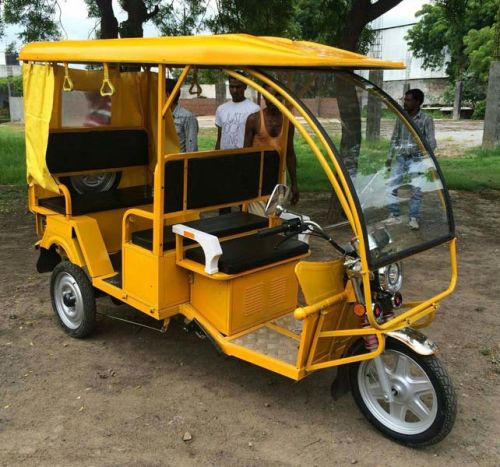 E-rath Passenger E Rickshaw, For Passanger, Power : Electric