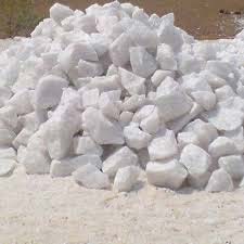 Quartz Lumps, Grade : Industrial Grade