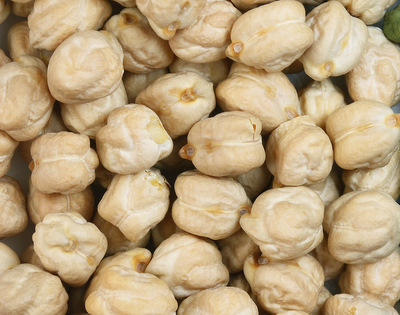 White chickpeas, Packaging Type : Packing: 25kg/bag