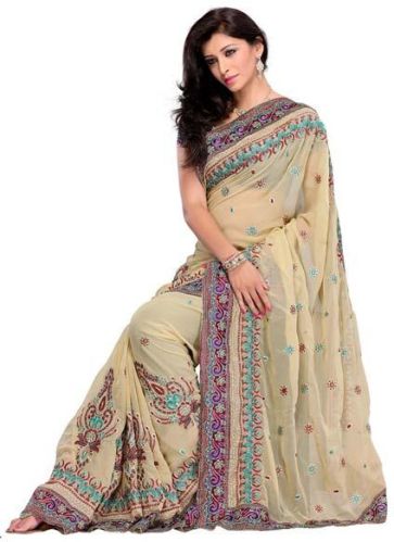 Printed Casual Sarees, Feature : Anti-Wrinkle, Comfortable, Impeccable Finish