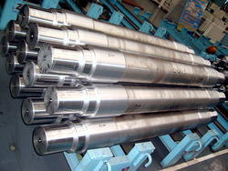 Cylendrical Alloy Steel Forged Shafts, For Automotive Use, Length : 1mtr