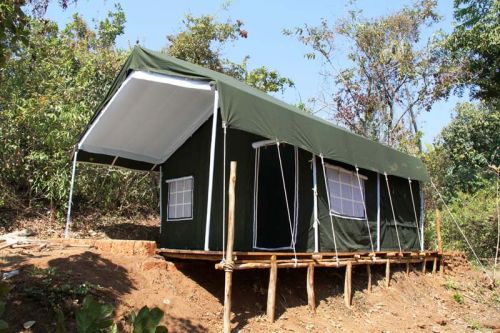 Polyester Jungle Safari Resorts Tents, For Camping, Disasters, Picnic, Pattern : Plain