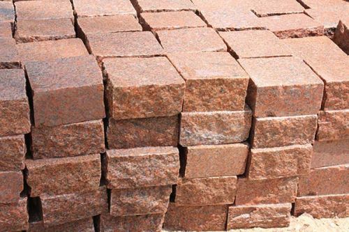 Sqaure Polished Flamed Granite Cobbles, For Floor, Feature : Attractive Look, Durable, Fine Finish