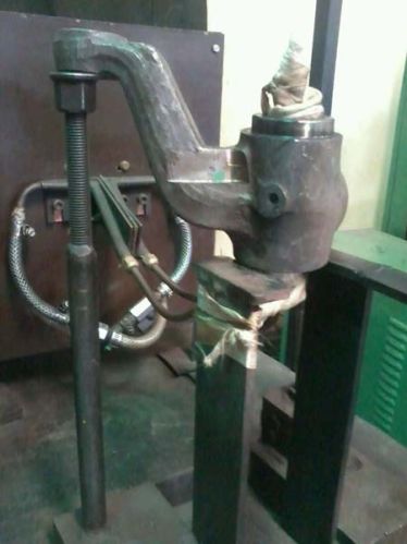 Electric Powder Coated Induction Shrink Fitting Machine, Voltage : 110V, 220V, 380V