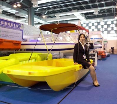 Strong and Anti-impacted Small Sailing Yacht/ Boat