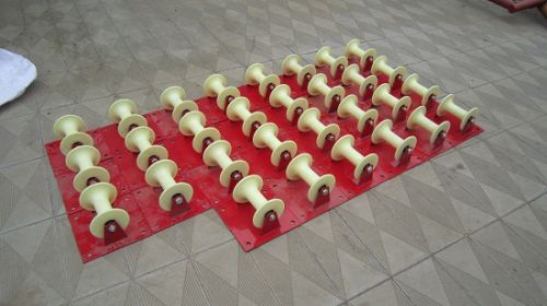 Cable Roller With Ground Plate