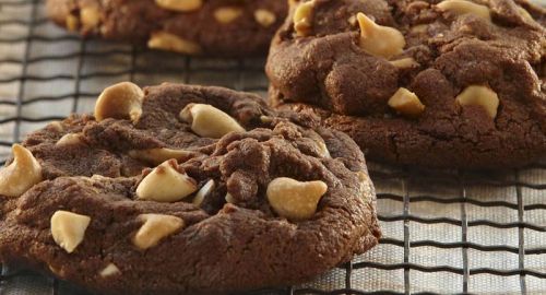 Crunchy Chocolate Peanut Cookies, For Direct Consuming, Eating, Home Use, Hotel Use, Certification : FSSAI Certified