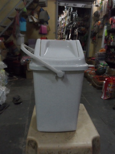 Plastic Dustbins