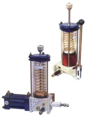 Pneumatic grease pump