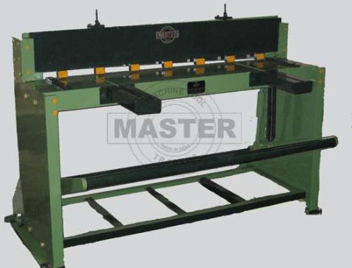 Treadle Metal Sheet Shearing Machine, Certification : ISO 9001:2008