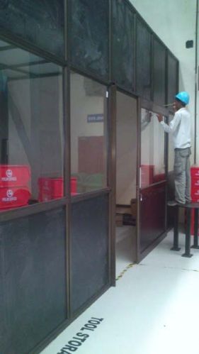Aluminium Partitions and Doors