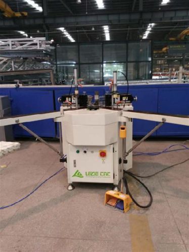 Pneumatic Corner Crimping Machine, Brand Name : LEDE CNC