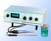 Digital conductivity meter