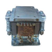 Automatic Steel Steel Electromagnetic Vibrators, For Industrial, Feature : Easy Operation