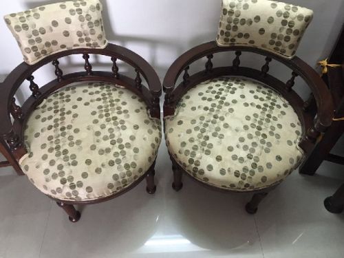 Solid Wood Frame Cream Dot Upholstered Spindle Chair