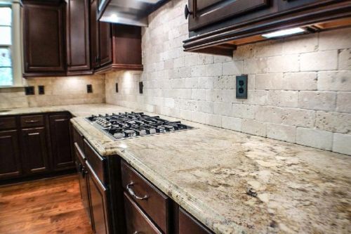 Polished Plain Natural Garnite Granite Kitchen Countertop, Size : 12x12ft, 12x16ft, 24x24ft