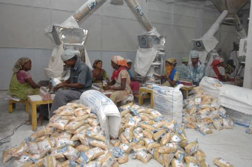 Edible Salt, For Cooking, Form : Granules, Lumps